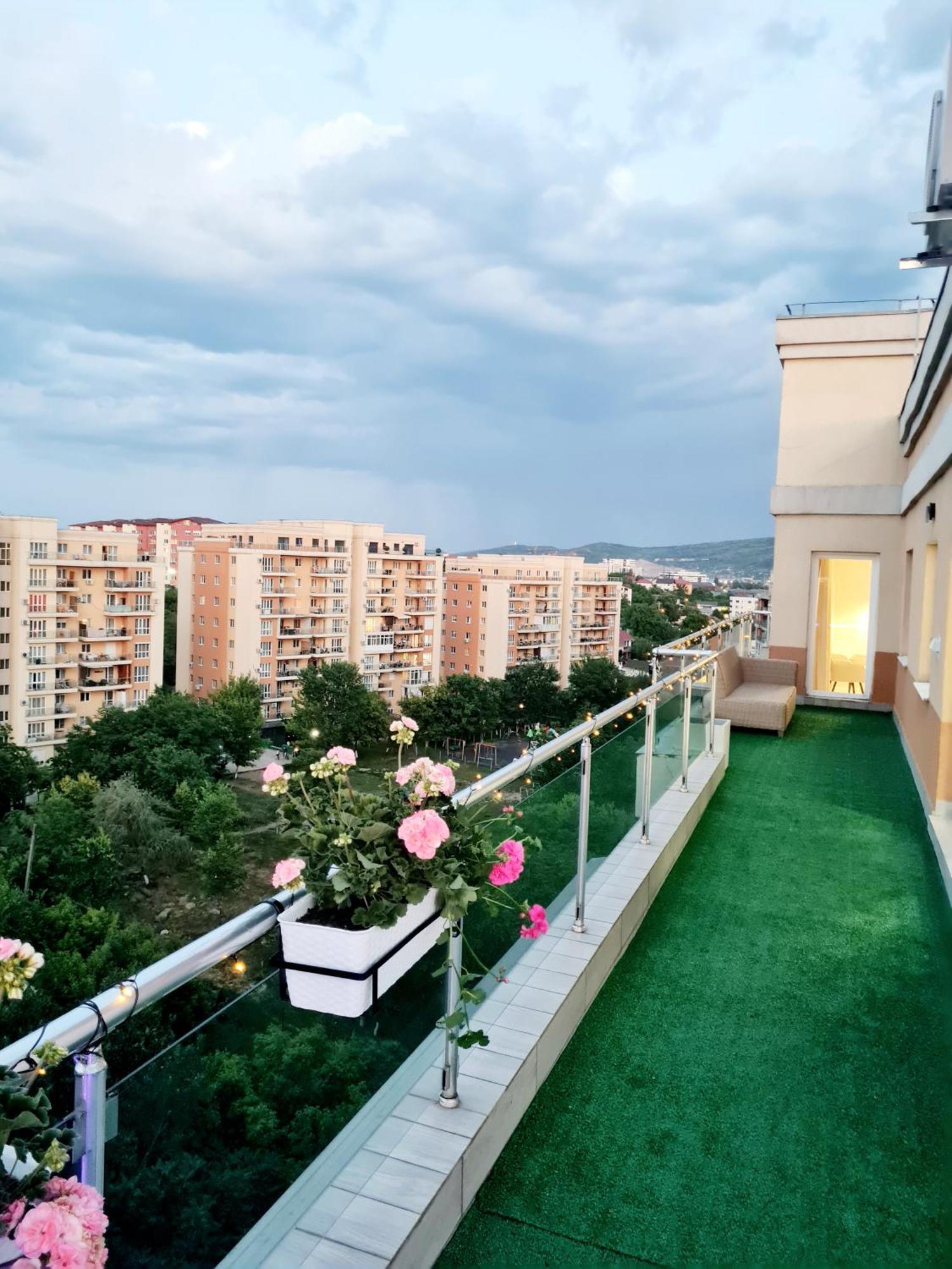 Ferienwohnung Penthouse View Aeroport Iasi 2 Exterior foto