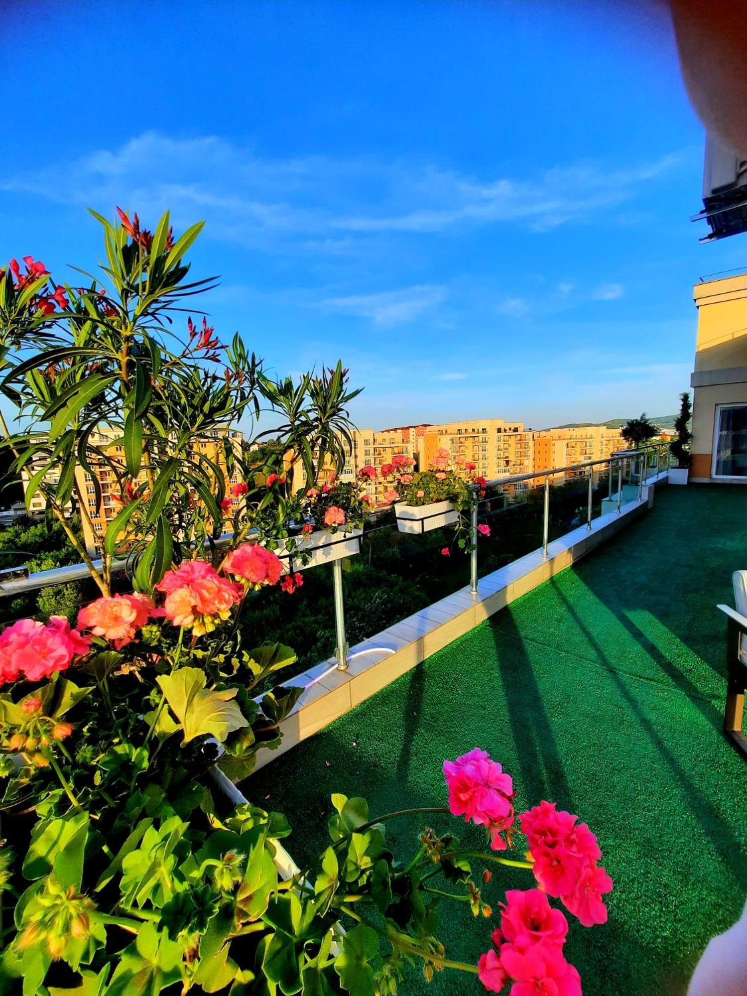 Ferienwohnung Penthouse View Aeroport Iasi 2 Exterior foto